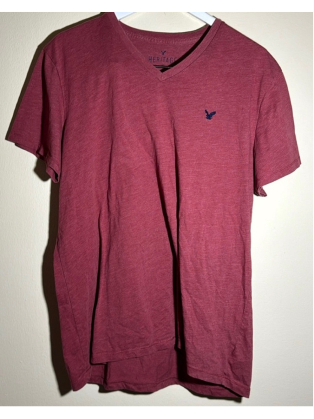 American Eagle V-Neck T-Shirt Red Size XL